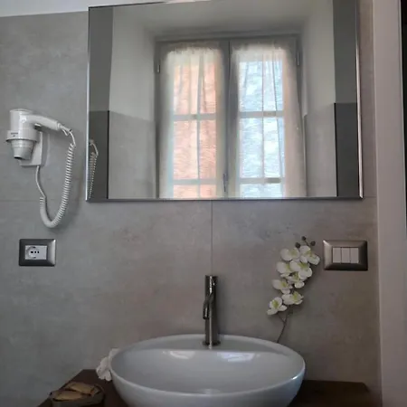 La Loggia E L'orologio