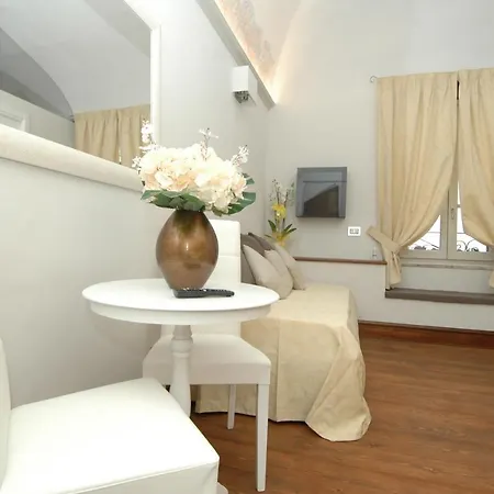 La Loggia E L'orologio B&B