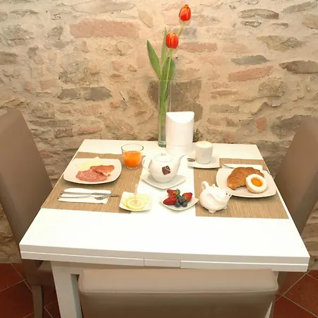 La Loggia E L'orologio Bed & Breakfast 3*