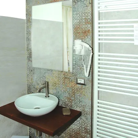 La Loggia E L'orologio Bed & Breakfast 3*