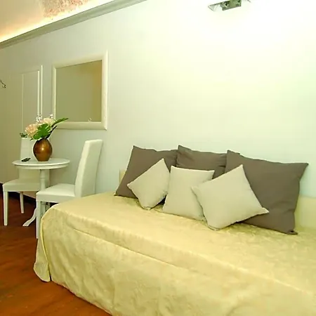 B&B La Loggia E L'orologio 3*