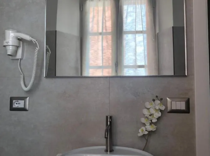 La Loggia E L'orologio