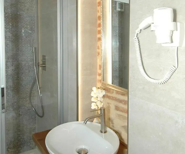 La Loggia E L'orologio Bed and breakfast 3*