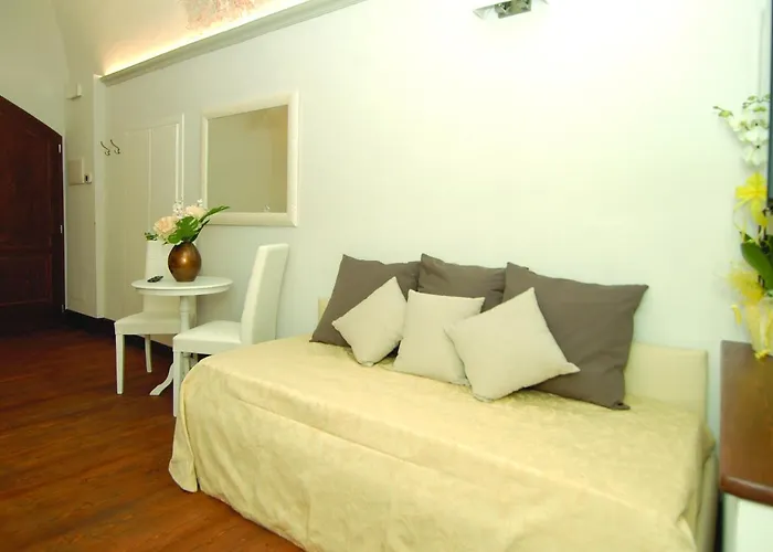 La Loggia E L'orologio